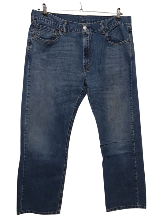 Late Y2K Levi’s 559 Regular Fit ( W36/L30 )