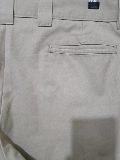 Dickies – Klassische Workwear Shorts in Khaki | W38 L13 Slim Fit | EU 54 | XL