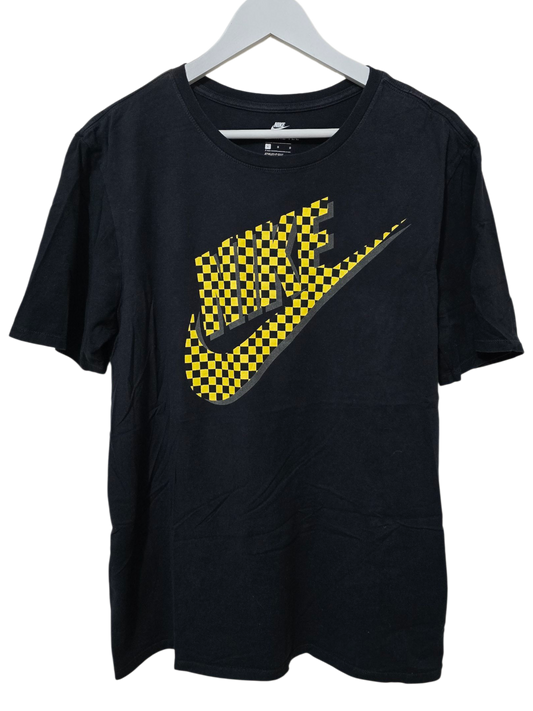 Nike T-Shirt mit Karomuster-Swoosh | Größe L