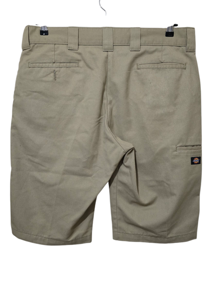 Dickies – Klassische Workwear Shorts in Khaki | W38 L13 Slim Fit | EU 54 | XL